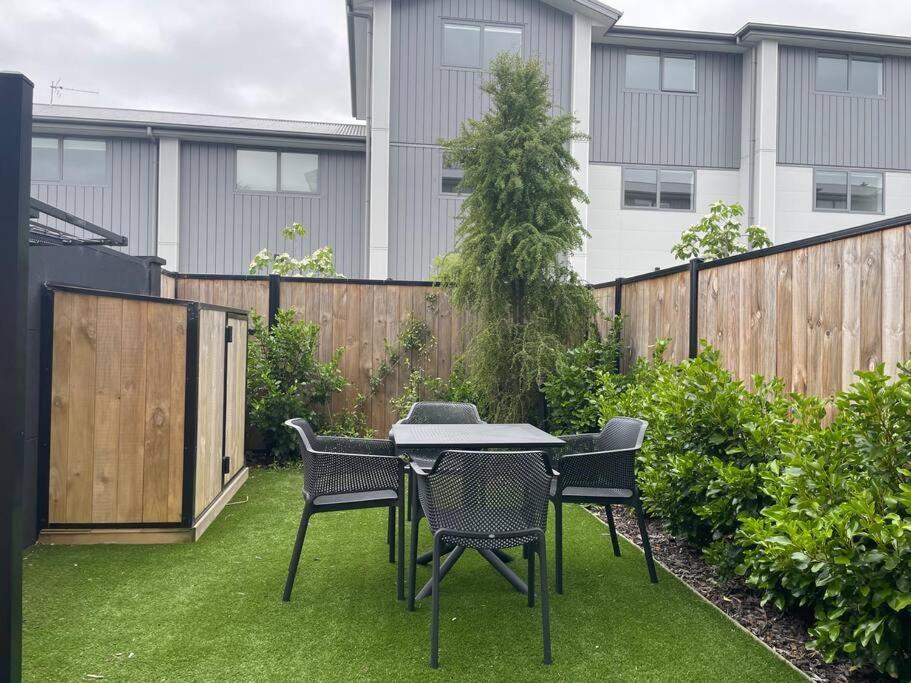 Parkside Retreat - 3 Beds -Sleeps 6 Near Westfield Villa Christchurch Exterior photo
