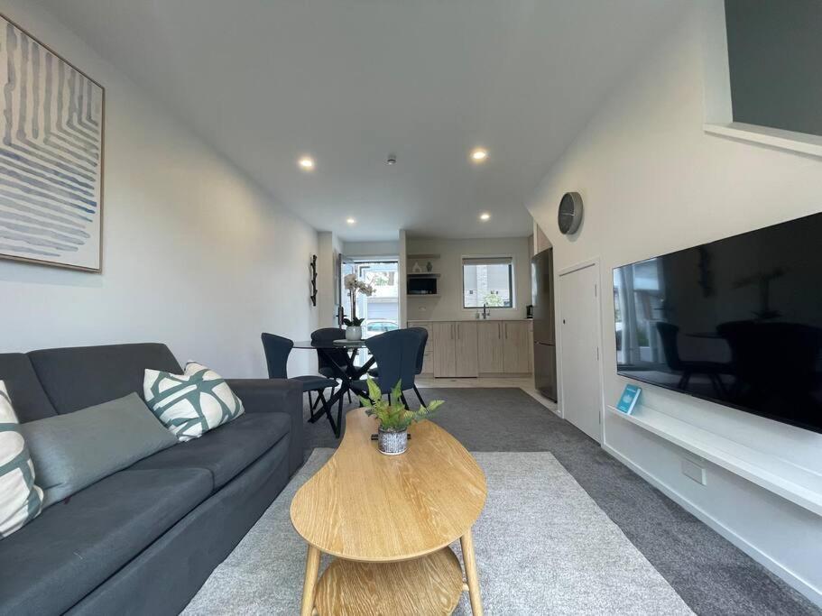 Parkside Retreat - 3 Beds -Sleeps 6 Near Westfield Villa Christchurch Exterior photo